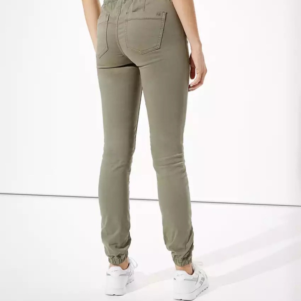 green american eagle joggers 12s